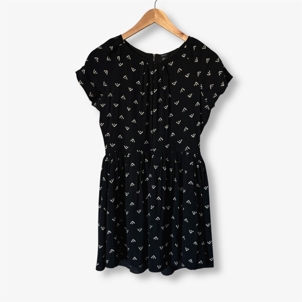 Forever 21 Geometric Print Mini Dress in Black and White Boho Womens Medium